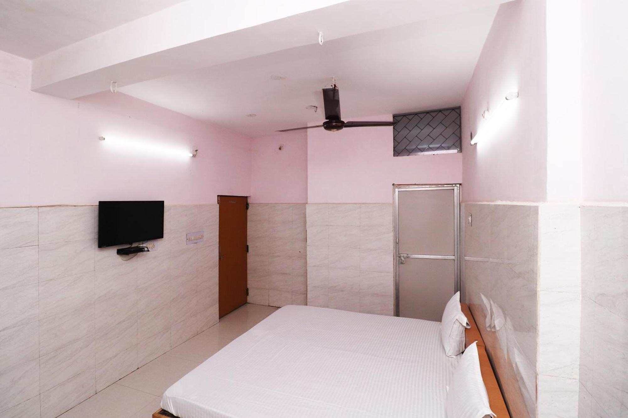 ג'אבלפור Hotel Kshama מראה חיצוני תמונה